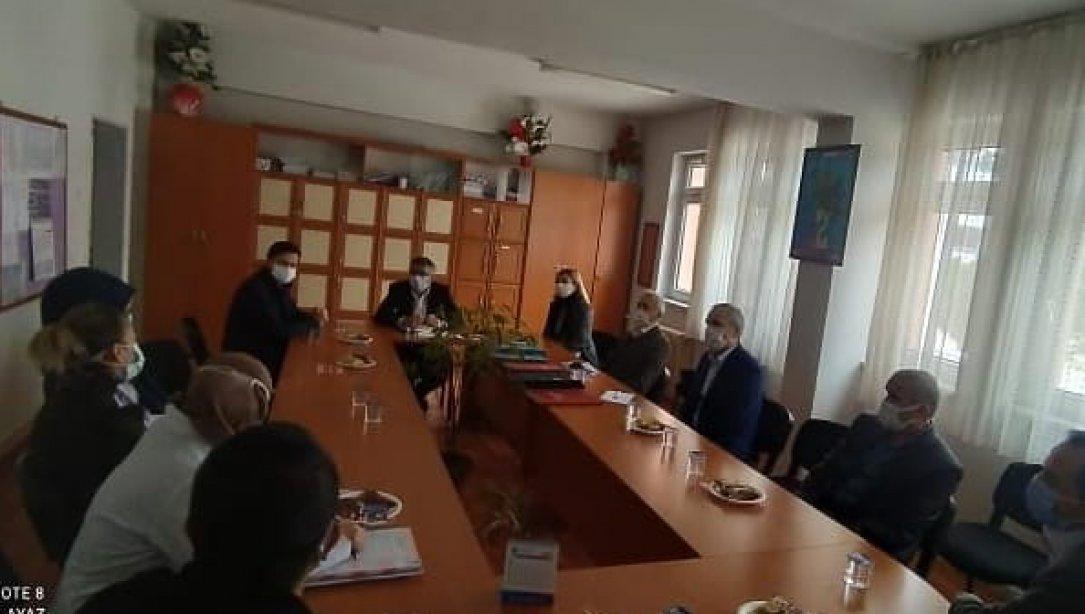 Cumhuriyet Ortaokulu Yöneticileri ve Öğretmenleri ile Toplantı Gerçekleştirildi. 