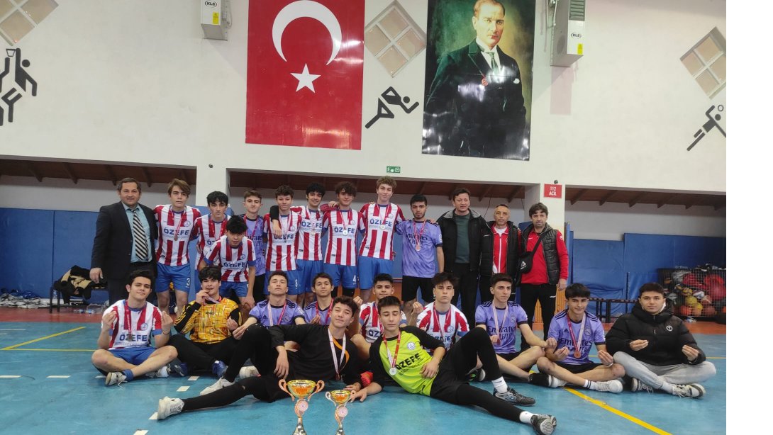 ??Genç Erkekler Futsal müsabakalarında Gölhisar Mehmet Akif Ersoy Anadolu Lisesi İl 1.si  , Gölhisar Anadolu İmam Hatip Lisesi  İl 3.sü oldu.